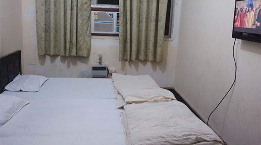 triple bedded room
